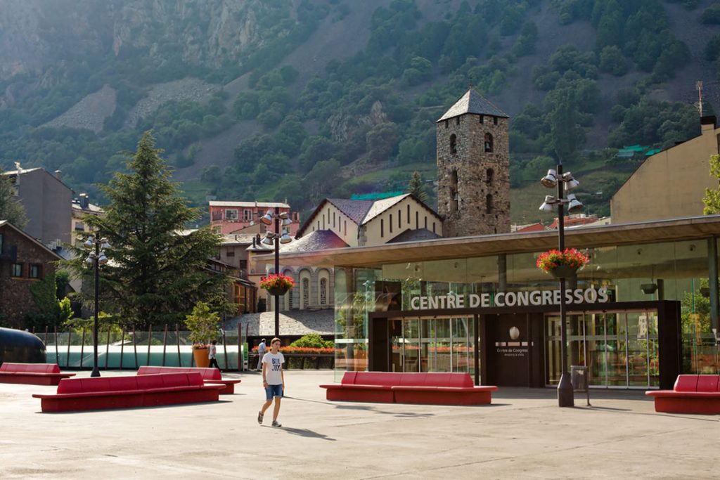 Louer un logement, un local commercial en Andorre