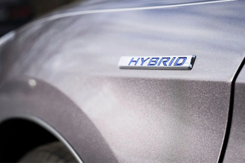 Importer une voiture de luxe ou hybride en Andorre